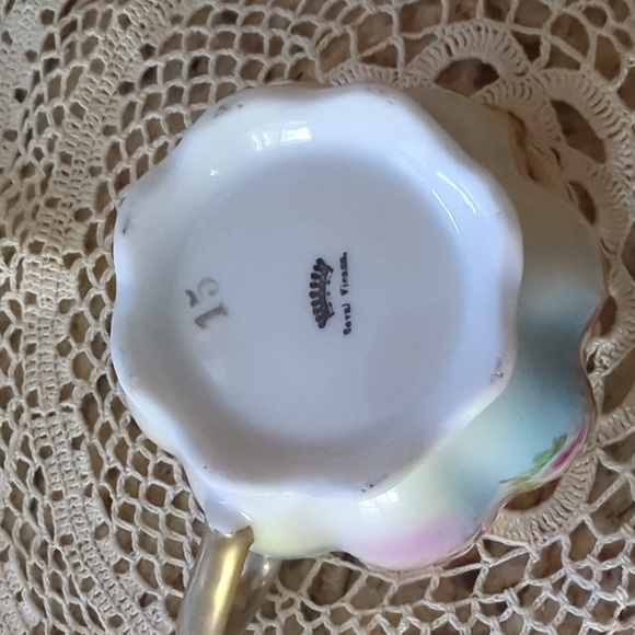 Lovely Vintage Gold & Floral Sugar Bowl with Lid & Creamer - Picture 5 of 12